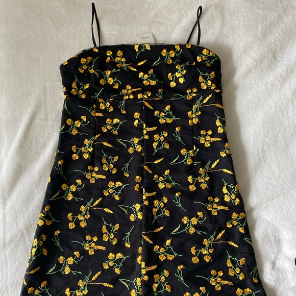 Urban Outfitters Embroidered Mini Dress NWT - Picture 2 of 6
